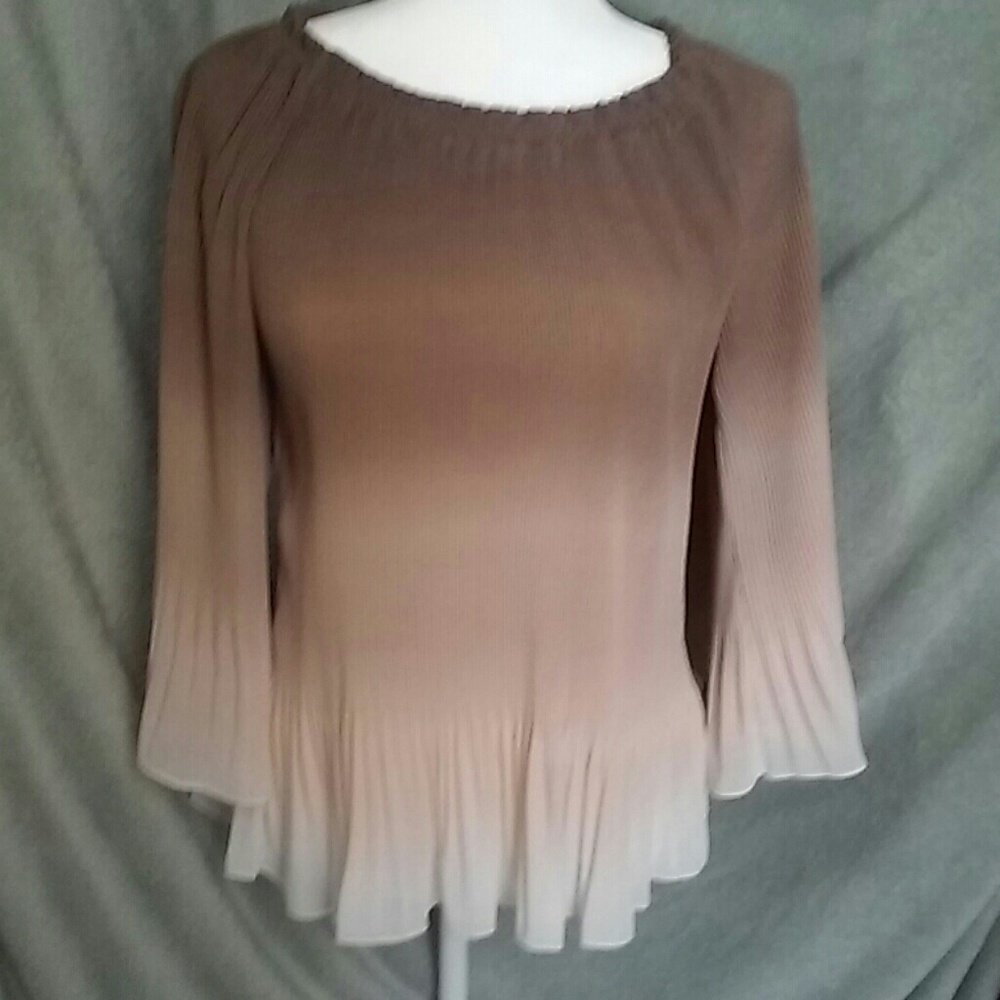 Ruby Red PM flair sleeve top